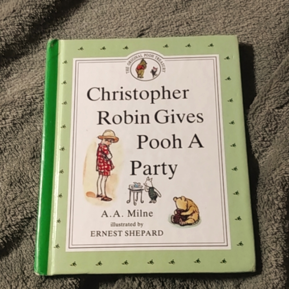 The original Pooh treasury